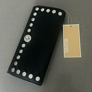 NWT! Black Michael Kors wallet with silver detail
